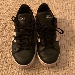 Adidas cloud foam comfort shoes